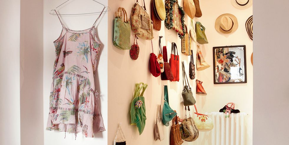 guardar los bolsos sin ocupar espacio