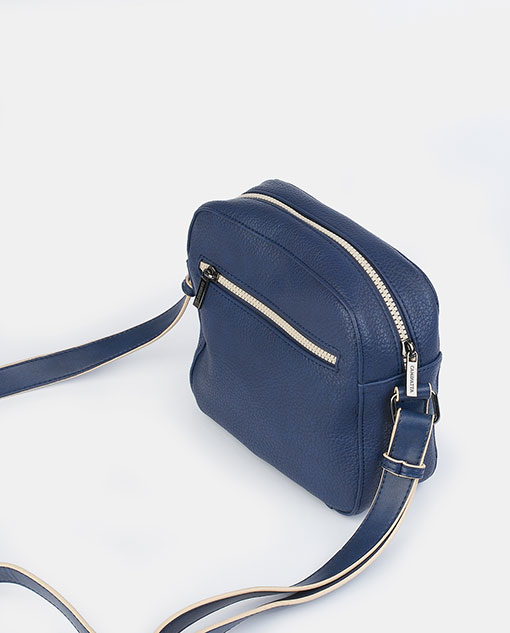 S220 Crossbody