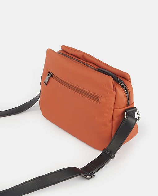 W1900 Crossbody