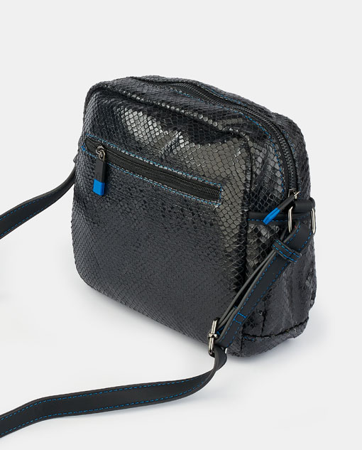  Crossbody