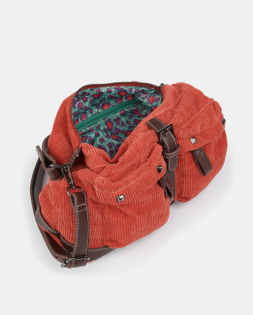 W4002 Crossbody