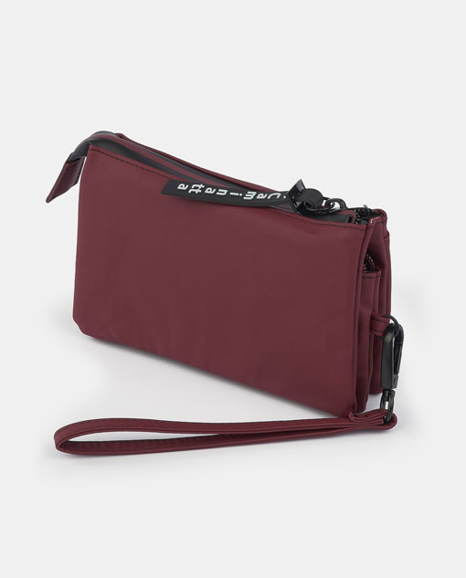  Pouch