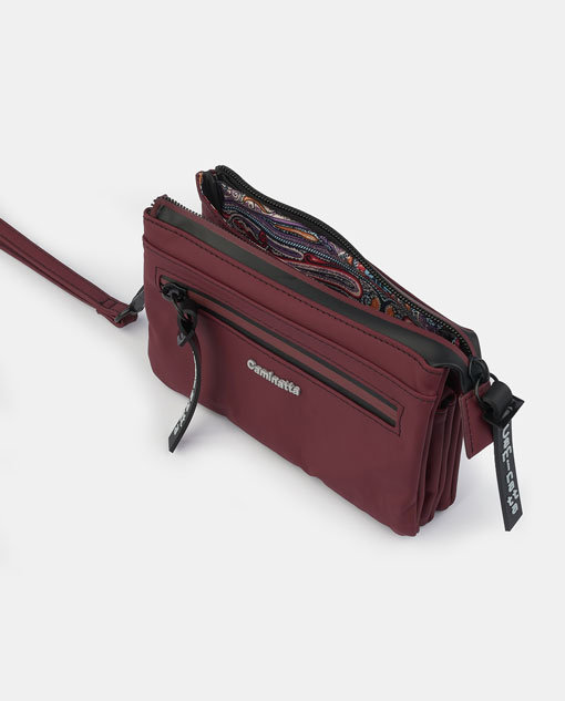  Pouch