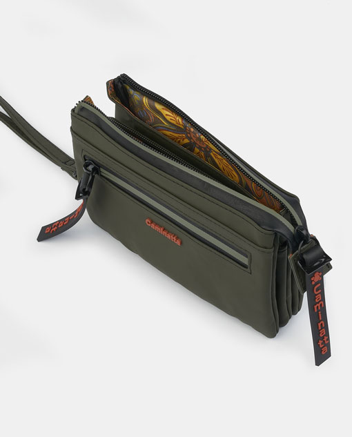  Pouch