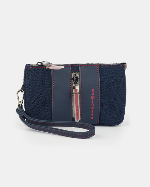  Pouch