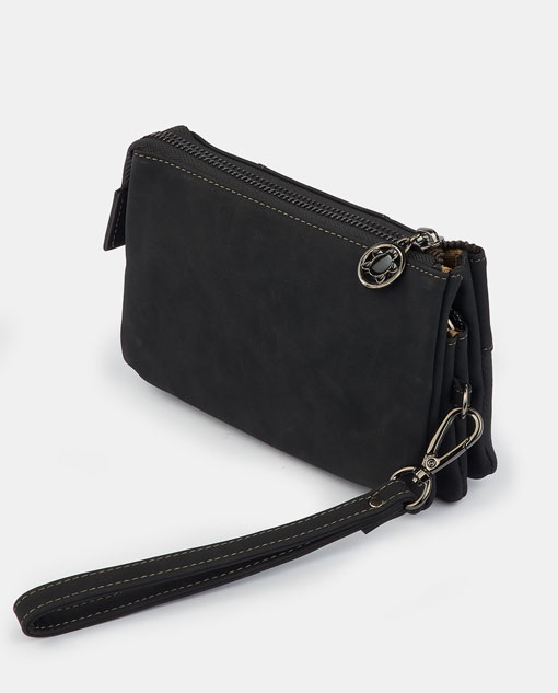  Pouch