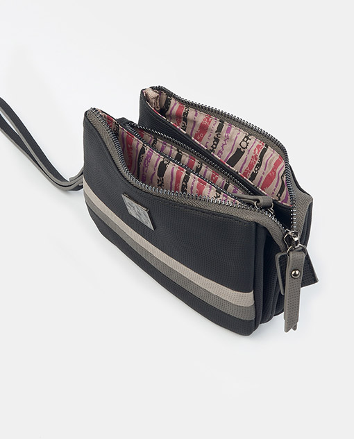 W581 Pouch