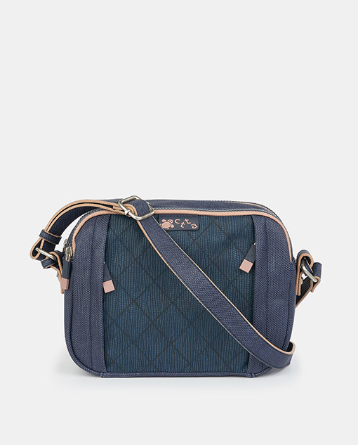 W7600 Crossbody